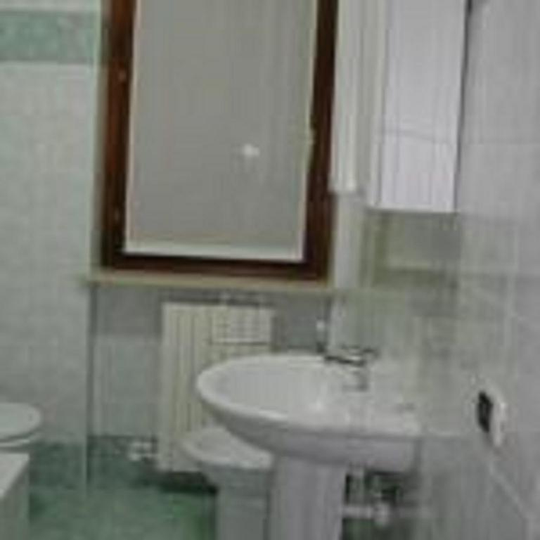 Casa Lavoro Vancanza Apartment Castelnuovo del Garda Ruang foto