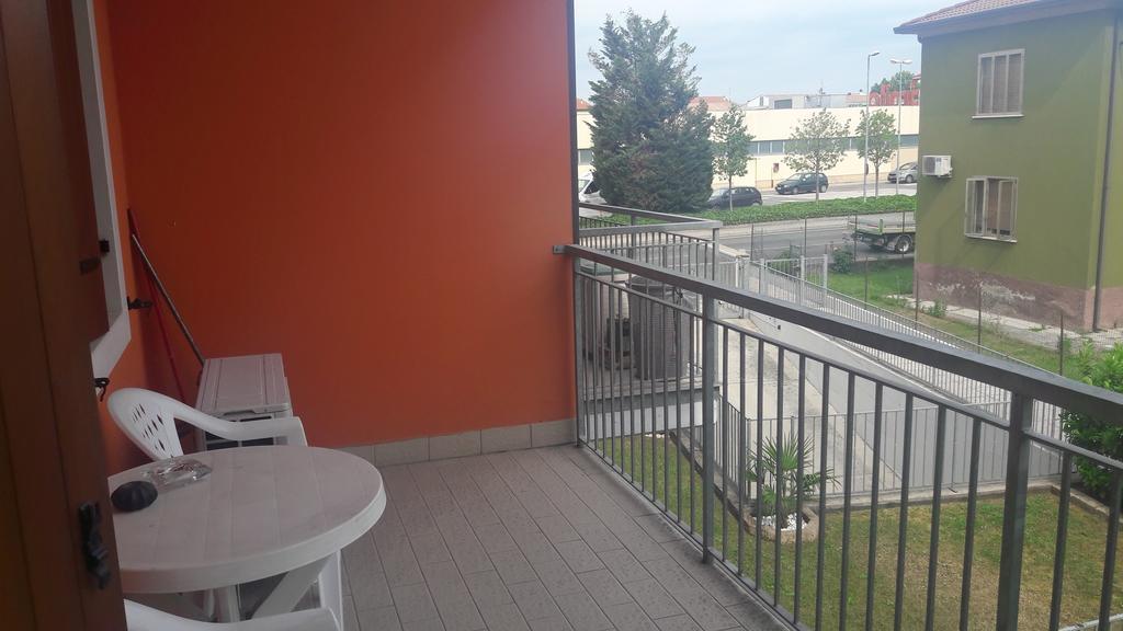 Casa Lavoro Vancanza Apartment Castelnuovo del Garda Bagian luar foto