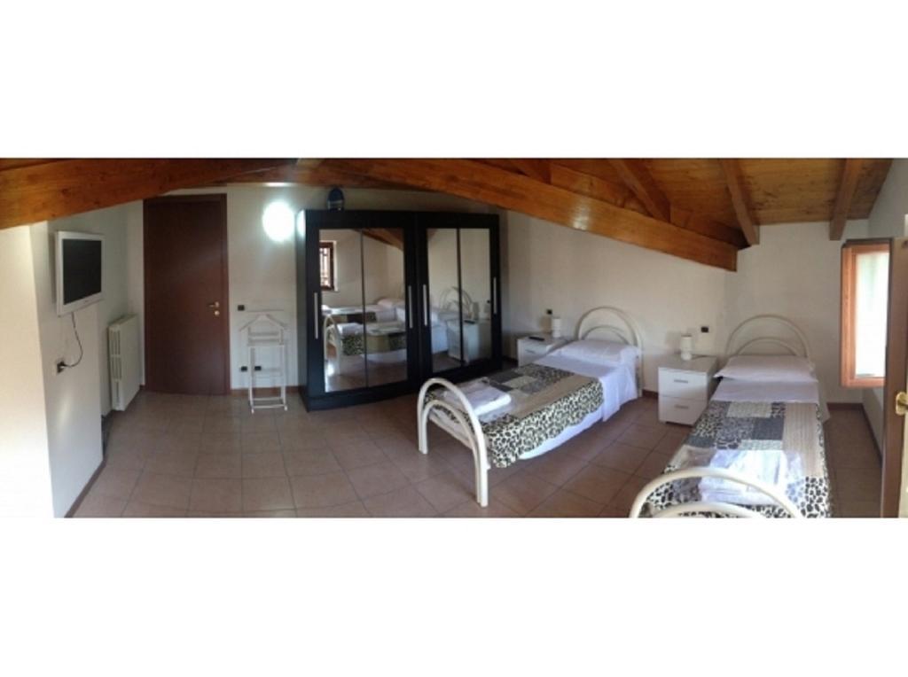 Casa Lavoro Vancanza Apartment Castelnuovo del Garda Ruang foto
